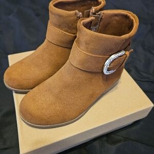 Steve Madden Tan Suede Kids Boots with Rhinestone Buckle